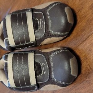 Little boy brown shoes. Pediped. Size 31.
